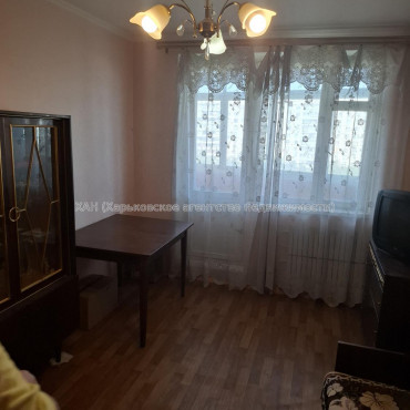 Продам квартиру, Тракторостроителей просп. , 1  ком., 32.50 м², советский ремонт 