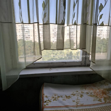 Продам квартиру, Тракторостроителей просп. , 1  ком., 32.50 м², советский ремонт 