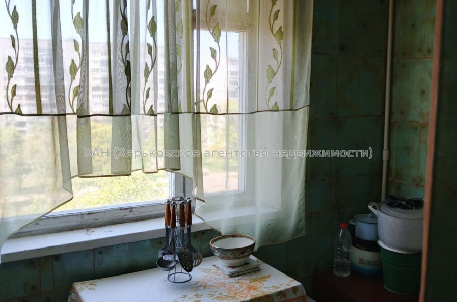 Продам квартиру, Тракторостроителей просп. , 1 кім., 32.50 м², советский ремонт 