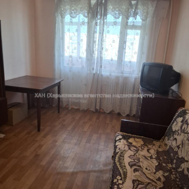 Продам квартиру, Тракторостроителей просп. , 1  ком., 32.50 м², советский ремонт 