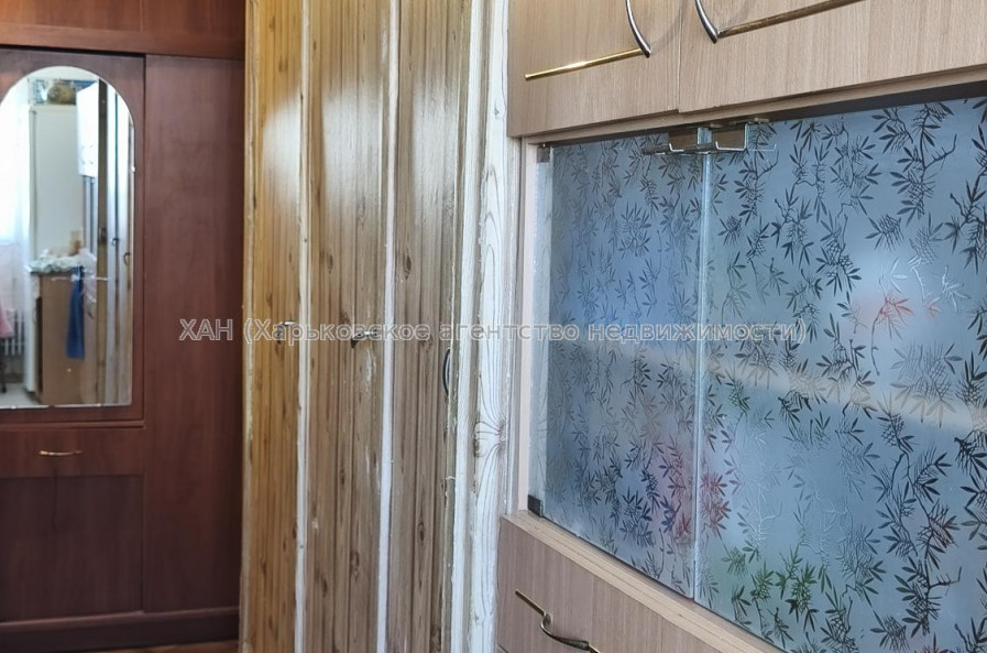 Продам квартиру, Большая Кольцевая ул. , 1 кім., 32.30 м², косметический ремонт 