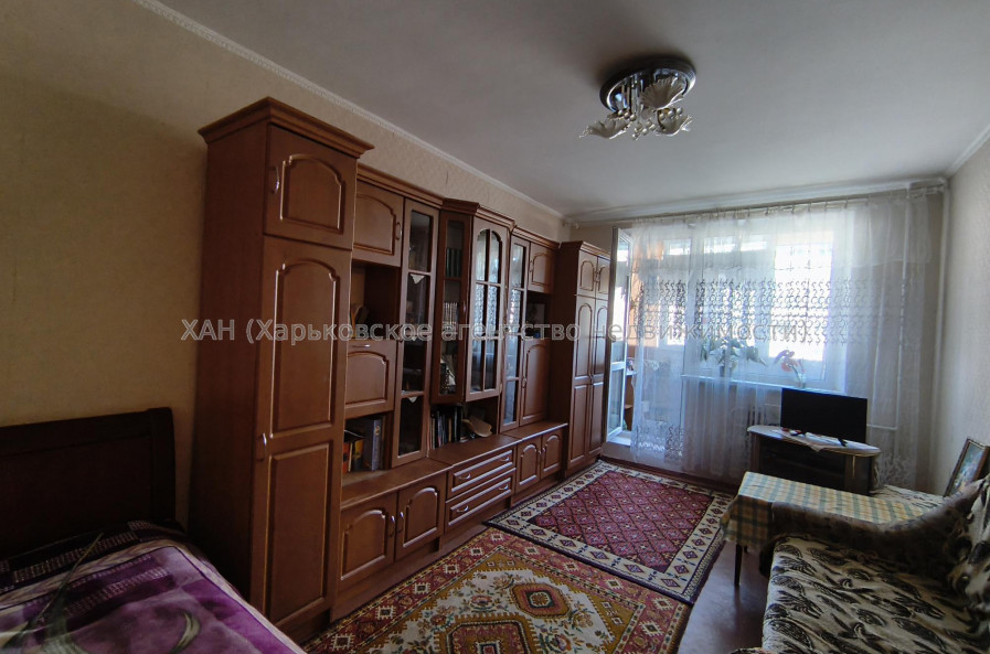 Продам квартиру, Большая Кольцевая ул. , 1 кім., 32.30 м², косметический ремонт 