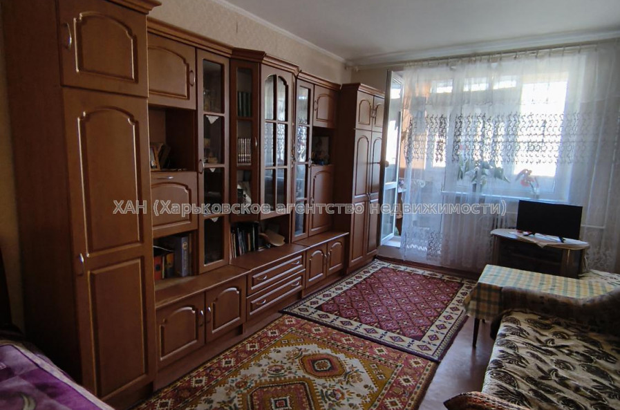 Продам квартиру, Большая Кольцевая ул. , 1 кім., 32.30 м², косметический ремонт 