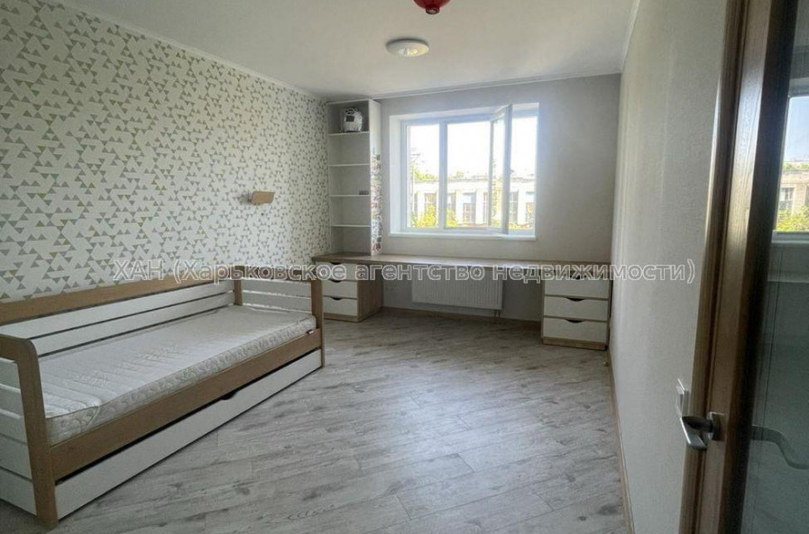 Продам квартиру, Победы просп. , 2  ком., 63 м², евроремонт 