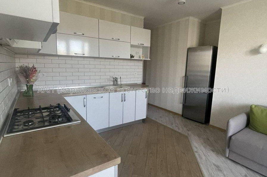 Продам квартиру, Победы просп. , 2  ком., 63 м², евроремонт 