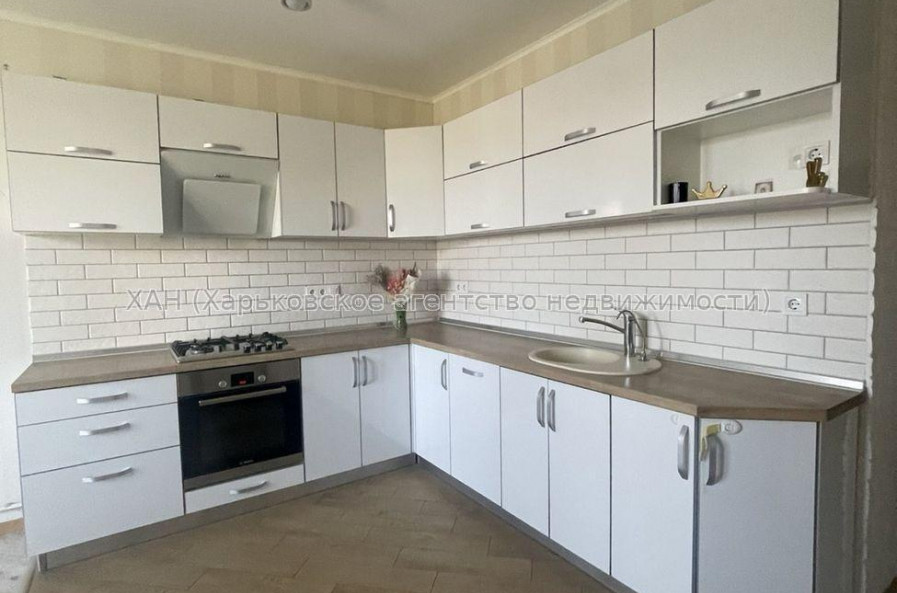 Продам квартиру, Победы просп. , 2  ком., 63 м², евроремонт 