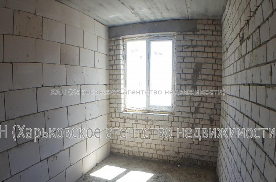 Продам квартиру, Мира ул. , 1 кім., 35 м², без внутренних работ 