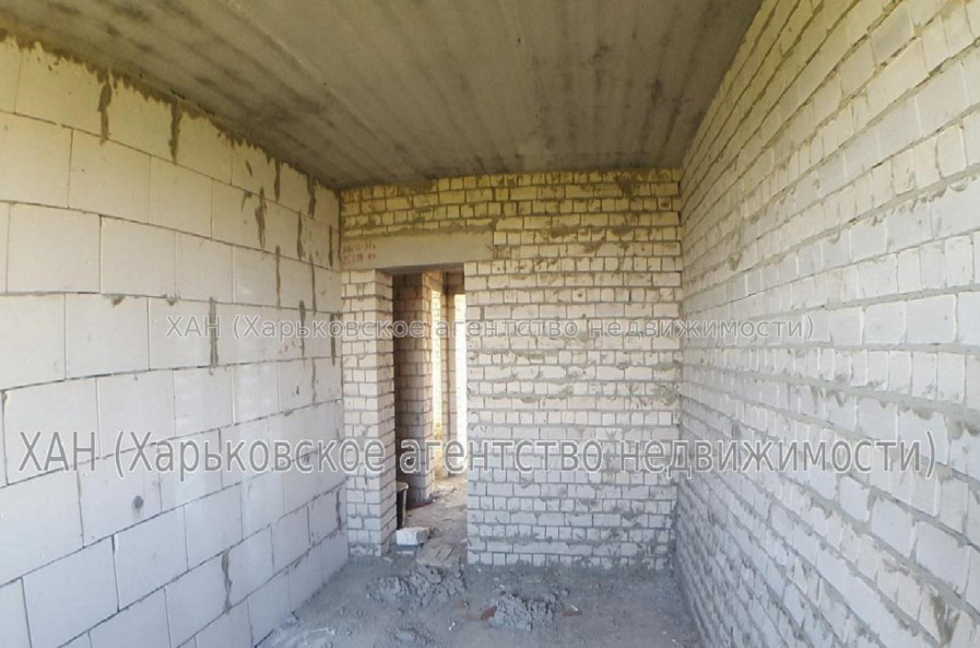 Продам квартиру, Мира ул. , 1 кім., 35 м², без внутренних работ 