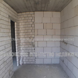 Продам квартиру, Мира ул. , 1 кім., 35 м², без внутренних работ