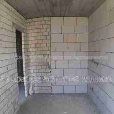 Продам квартиру, Мира ул. , 1 кім., 35 м², без внутренних работ 