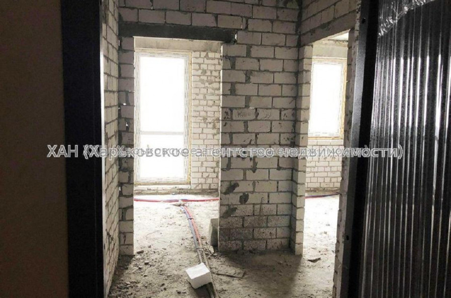 Продам квартиру, Мира ул. , 1 кім., 35 м², без внутренних работ 