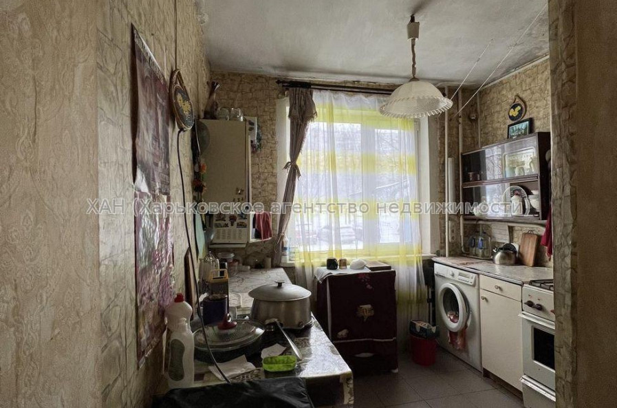 Продам квартиру, Непокоренных ул. , 1  ком., 17 м², советский ремонт 
