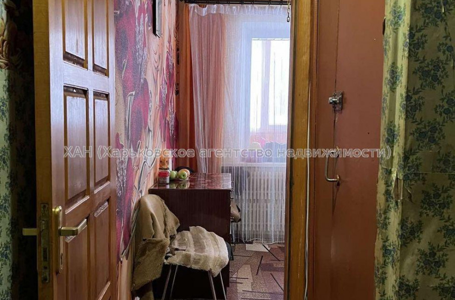 Продам квартиру, Непокоренных ул. , 1  ком., 17 м², советский ремонт 