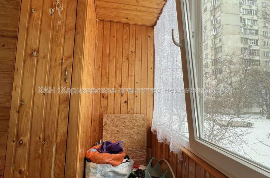 Продам квартиру, Непокоренных ул. , 1  ком., 17 м², советский ремонт 