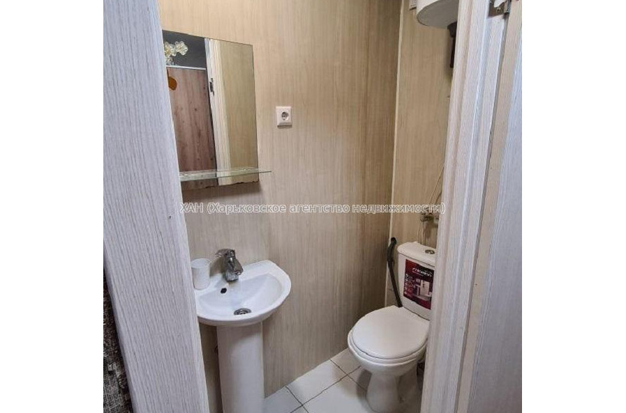 Продам квартиру, 23 Августа пер. , 1 кім., 22.80 м², капитальный ремонт 