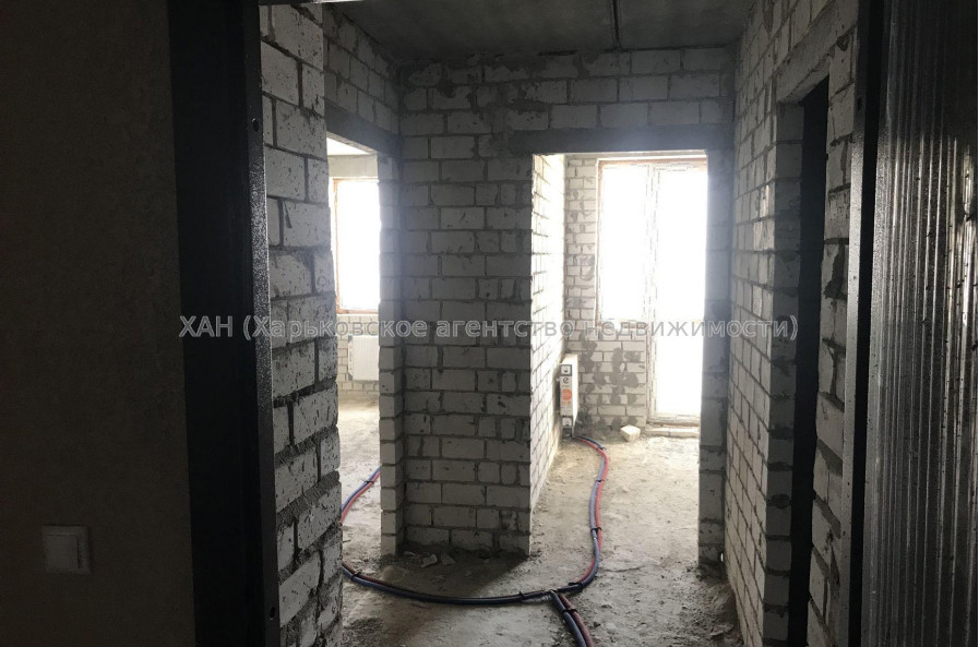 Продам квартиру, Мира ул. , 1  ком., 40 м², без внутренних работ 