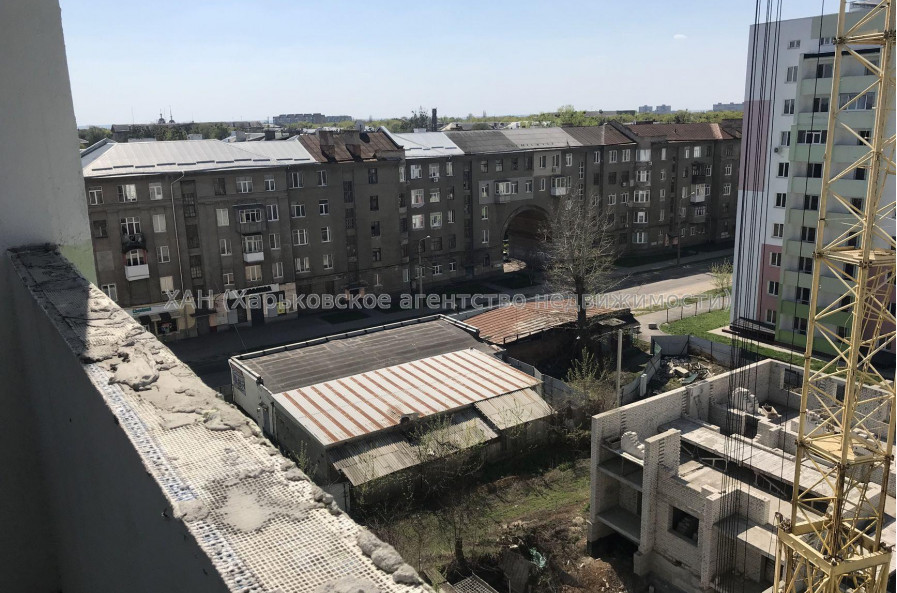 Продам квартиру, Мира ул. , 1  ком., 40 м², без внутренних работ 