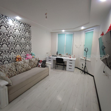 Продам квартиру, Юбилейный просп. , 3 кім., 105 м², евроремонт 