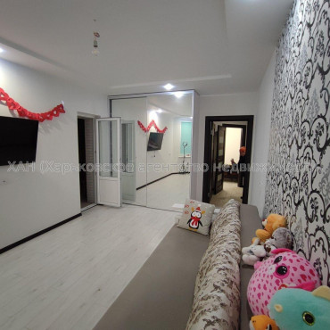 Продам квартиру, Юбилейный просп. , 3 кім., 105 м², евроремонт 