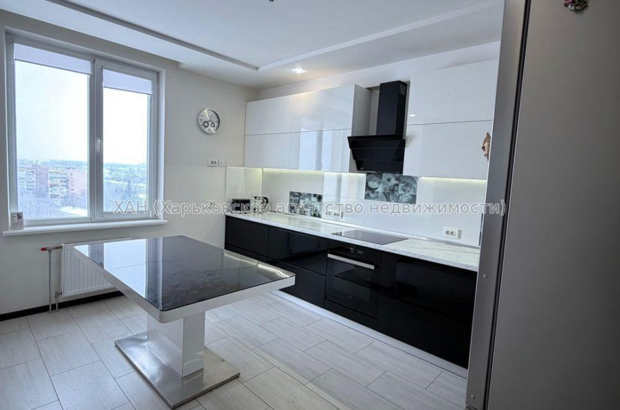 Продам квартиру, Юбилейный просп. , 3  ком., 105 м², евроремонт 