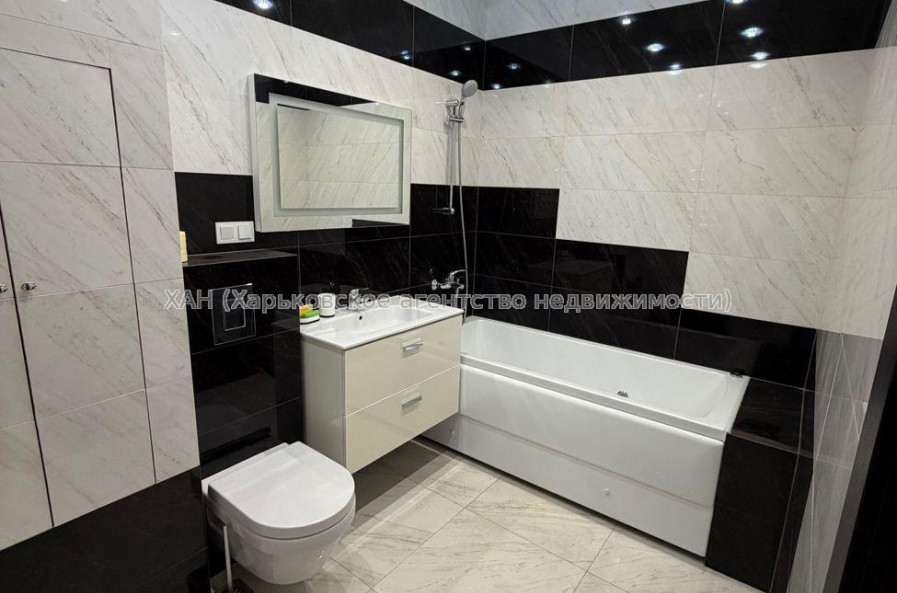 Продам квартиру, Юбилейный просп. , 3  ком., 105 м², евроремонт 