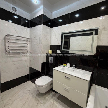 Продам квартиру, Юбилейный просп. , 3  ком., 105 м², евроремонт 