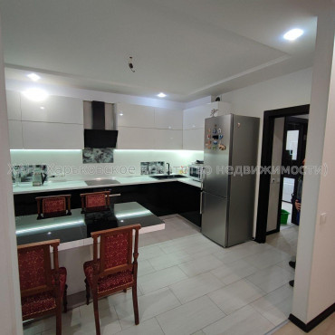 Продам квартиру, Юбилейный просп. , 3 кім., 105 м², евроремонт 