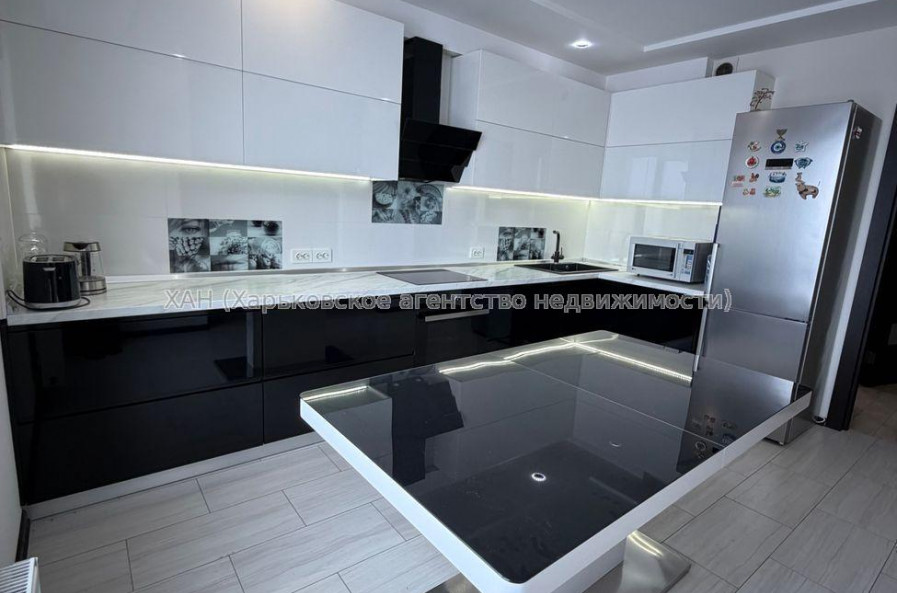 Продам квартиру, Юбилейный просп. , 3  ком., 105 м², евроремонт 