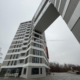 Продам квартиру, Сокольницкая ул. , 3  ком., 105 м², без внутренних работ