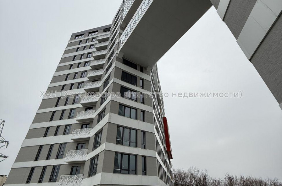 Продам квартиру, Сокольницкая ул. , 3  ком., 105 м², без внутренних работ 