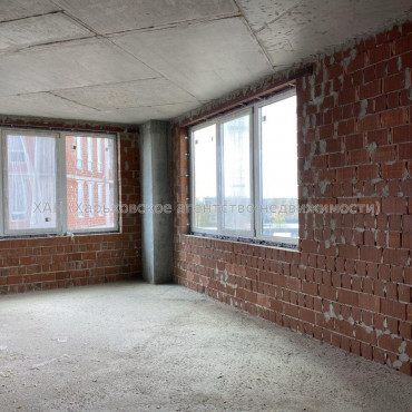 Продам квартиру, Сокольницкая ул. , 3 кім., 105 м², без внутренних работ 