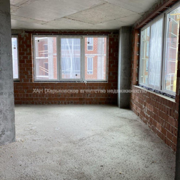 Продам квартиру, Сокольницкая ул. , 3 кім., 105 м², без внутренних работ 