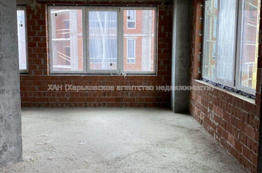 Продам квартиру, Сокольницкая ул. , 3 кім., 105 м², без внутренних работ 