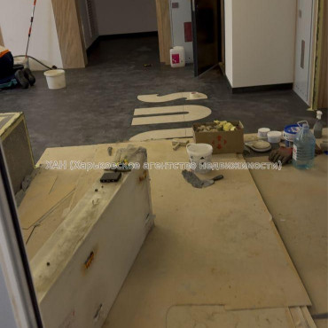 Продам квартиру, Сокольницкая ул. , 3 кім., 105 м², без внутренних работ 