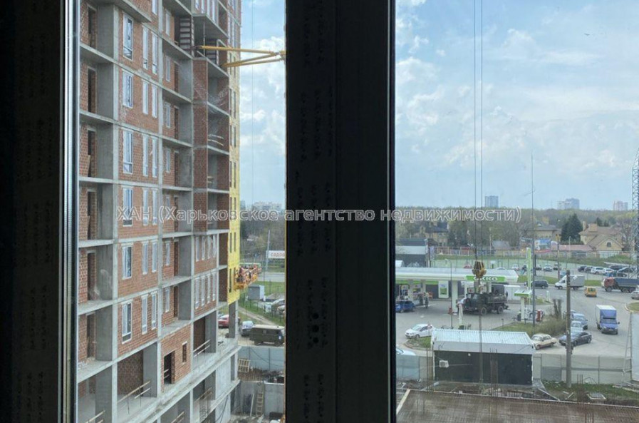 Продам квартиру, Сокольницкая ул. , 3 кім., 105 м², без внутренних работ 