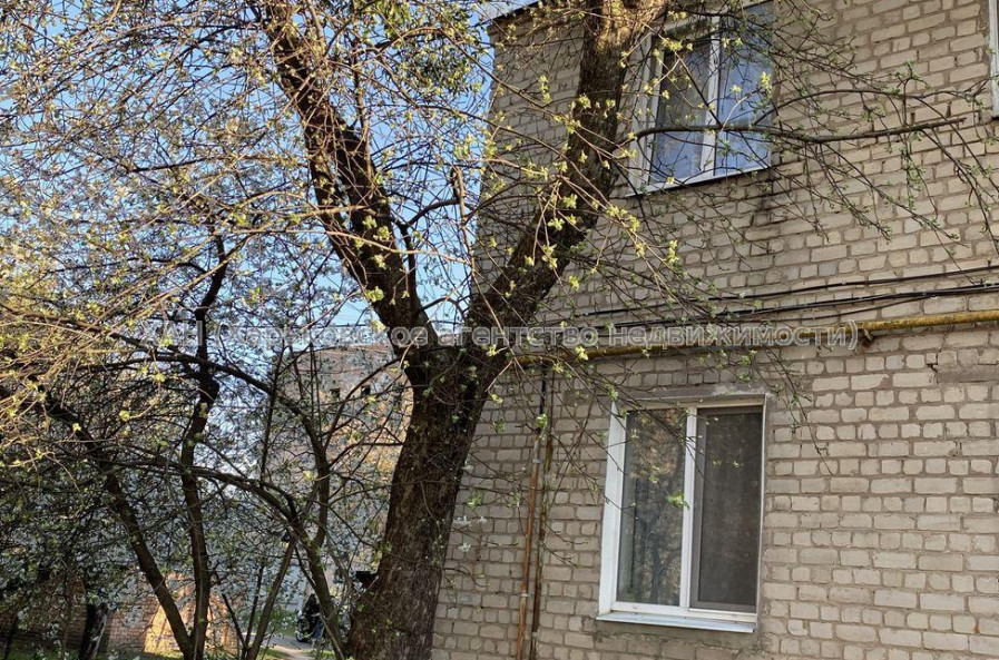 Продам квартиру, Олега Гуцоло пер. , 1  ком., 31 м², косметический ремонт 