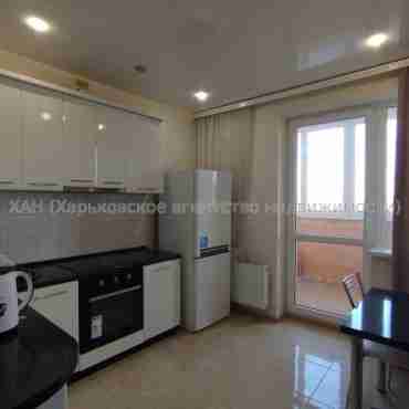 Сдам квартиру, Мира ул. , 1  ком., 40 м², капитальный ремонт 