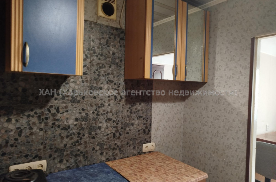 Продам квартиру, Зерновой пер. , 1  ком., 23 м², косметический ремонт 