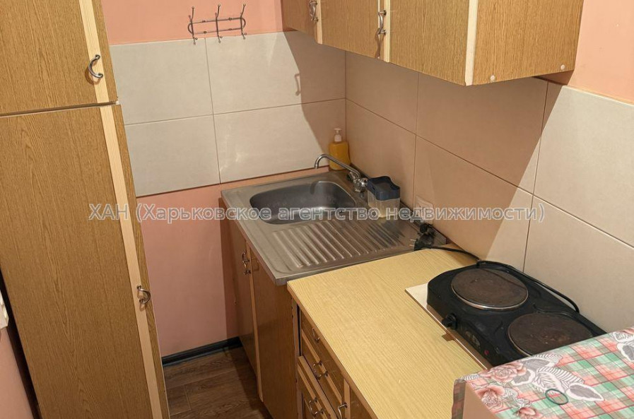 Продам квартиру, Гвардейцев Широнинцев ул. , 1 кім., 30 м², косметический ремонт 