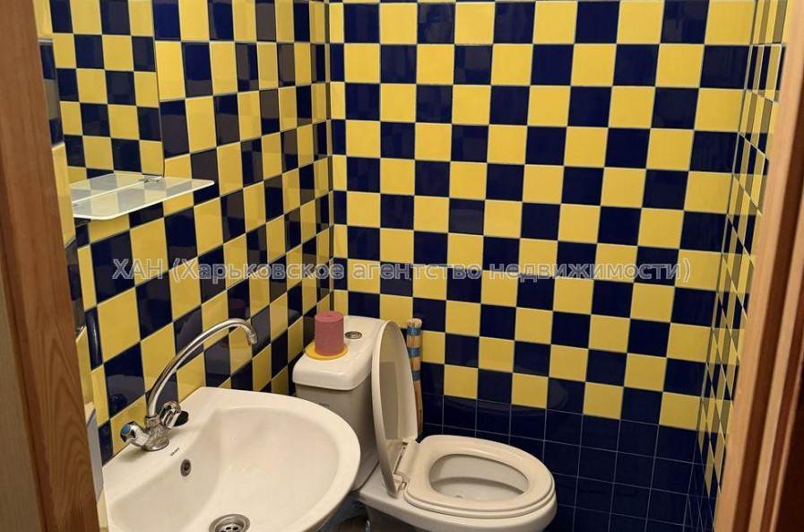 Продам квартиру, Гвардейцев Широнинцев ул. , 1 кім., 30 м², косметический ремонт 