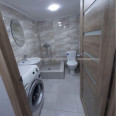 Продам квартиру, Героев Харькова просп. , 1  ком., 27 м², евроремонт 