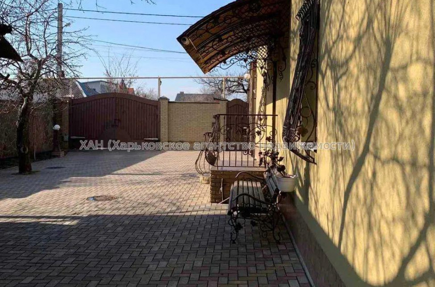 Продам дом, 550 м², 12 сот., капитальный ремонт 
