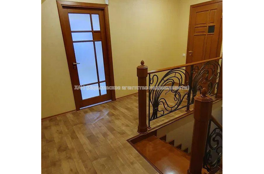 Продам дом, 550 м², 12 сот., капитальный ремонт 