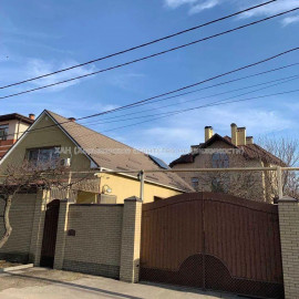 Продам дом, 550 м², 12 сот., капитальный ремонт
