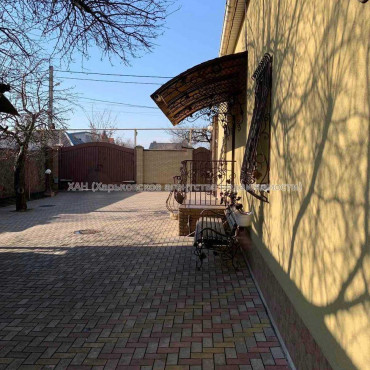 Продам будинок, 550 м², 12 соток, капитальный ремонт 