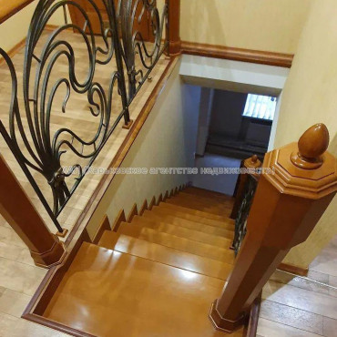 Продам будинок, 550 м², 12 соток, капитальный ремонт 