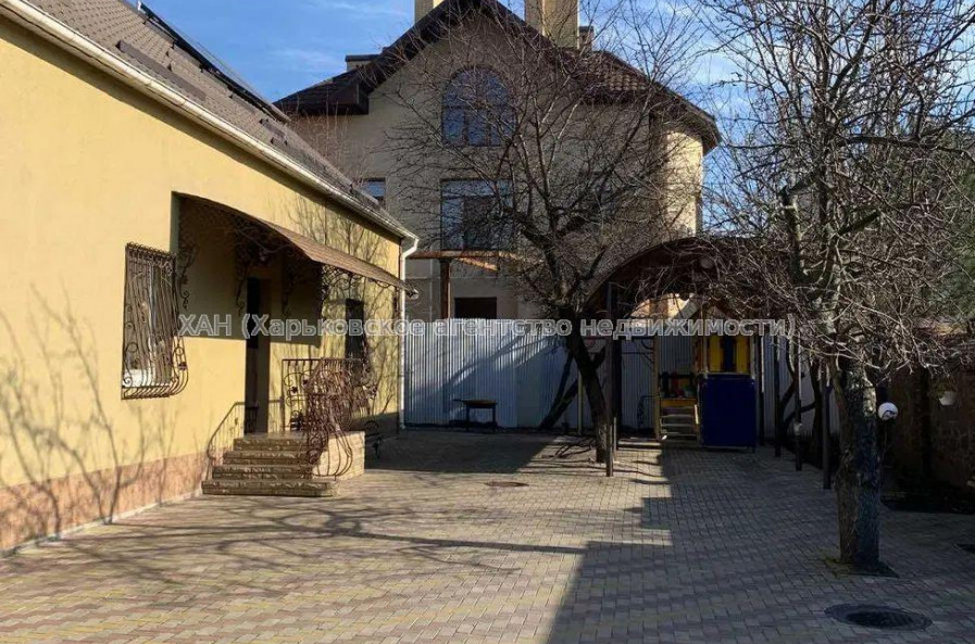 Продам дом, 550 м², 12 сот., капитальный ремонт 