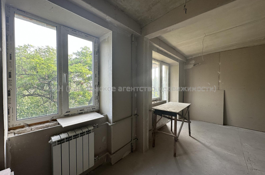 Продам квартиру, Аэрокосмический пр. , 1  ком., 33.10 м², без отделочных работ 