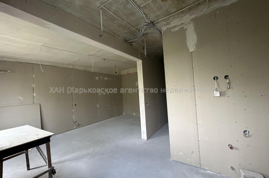 Продам квартиру, Аэрокосмический пр. , 1  ком., 33.10 м², без отделочных работ 