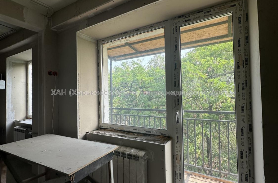 Продам квартиру, Аэрокосмический пр. , 1  ком., 33.10 м², без отделочных работ 